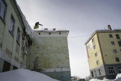 Freeride Ski Pro Max Kroneck Spring mit Ski von Haus in Russland
